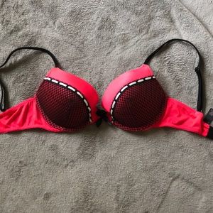 Victoria’s Secret very sexy push up